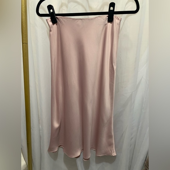 Express Blush Pink Satin Slip Skirt - Picture 3 of 8